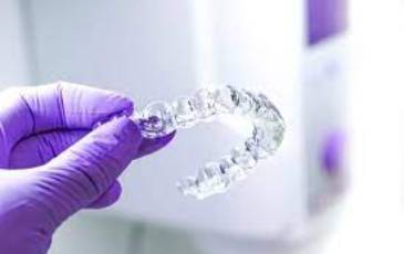 Silikonske proteze za ispravljanje zuba
